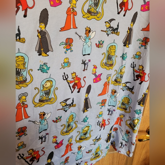 Cakeworthy Simpsons treehouse of horror character t-shirt in XL - Picture 2 of 6